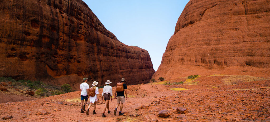 Group hiking Walpa Gorge